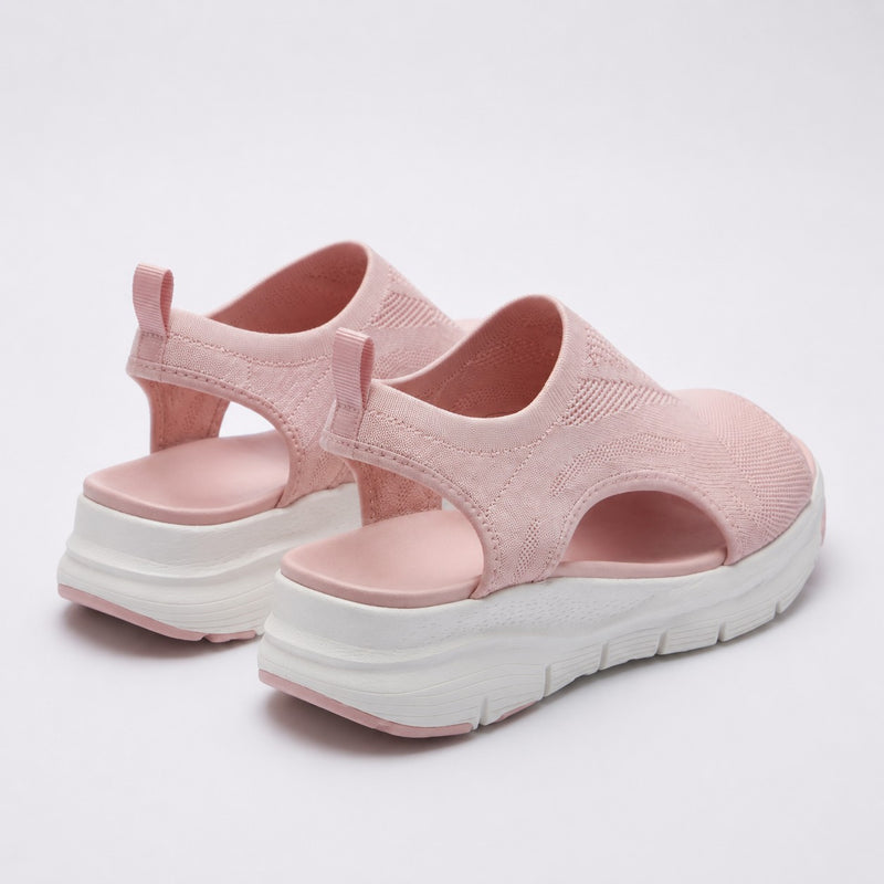 Elastic slingback and heel pull-tab