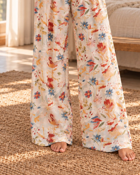 Solia Flow Loungewear in Meadow Floral — print close-up